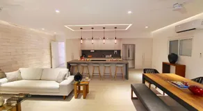 1st Luxury Warehouse - Image 4