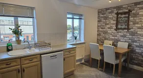 Stunning Contractor home, Company workers WLC, Netflix - Image 2
