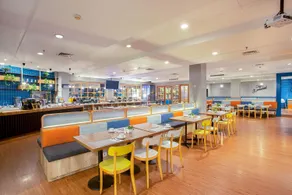 1O1 URBAN Jakarta Kelapa Gading - Image 4