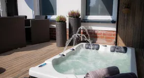 Unterschlupf Radeberg mit Garten & Whirlpool - Image 3