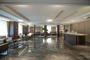 Madison Hotel Jining Taibai Lake Wuyue Plaza - Image 3