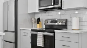 Spacious 2BR for 6 | Free Parking | Near BU & Harvard - Image 4
