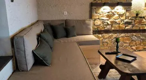 Enastron Guesthouse - Image 4