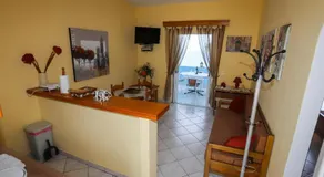 Agios Georgios - 2 Beds - Sleeps 5 - Free Parking - Image 4