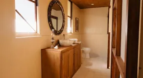 Fare Teiti Beach Bungalow - Image 3