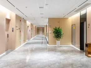 Four Seasons Garden Hotel - Image 4