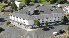 Pendleton Inn and Suites - Image 4