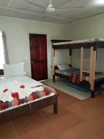 Tropicana Motel & Backpackers - Image 4