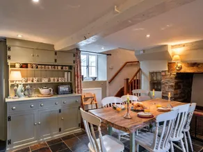 Holiday cottage with private garden, No Deposit - Image 3