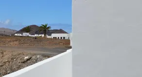 Habitación con baño y entrada independiente - Image 4