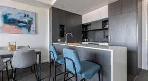 Light-Filled, Stylish Living in Diverse Hawthorn - Image 3
