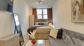 Aylward Studio Close to Gunwharf Quays - Image 2