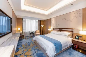 IU Hotel Zhanjiang Haibin Park Seaview Corridor - Image 2