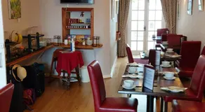 The Redcliff - Image 3
