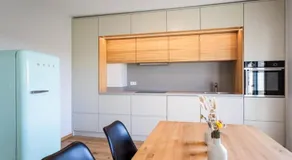Renovated 2 Bedroom Apartment with Parking & AC - Image 4