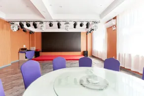 Harbin Airport Lake View Hotel - Image 5