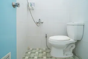 RedDoorz Plus near Cito Mall Surabaya - Image 4