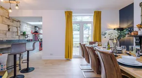 Incredible 5 Bedroom House with 7 actual Beds By PureStay - 3 min walk to Central Bath - Image 3