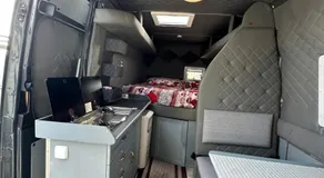 Rent van Luxury Sprinter - Image 3