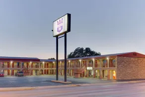 Knights Inn San Angelo - Image 5