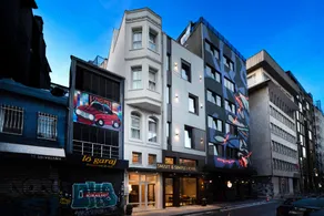 Smart and Simple Hotel Karakoy - Image 3