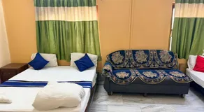 Ozzy Rooms - Image 3