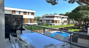 Sol, terraza y piscina en S Agaró - Image 4