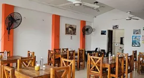 Hotel y Restaurante Delicias del Mar - Image 3