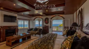 Grand Lux Boutique Manor - Image 2