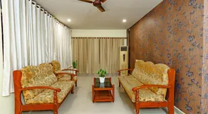 Hotel Lals Residency, Adoor - Image 5