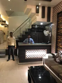 Hotel Mmk - Image 2