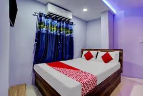 OYO Flagship Hotel Galaxy Rooms - Image 1