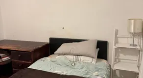 Single room with shared bathroom 2 - Image 3