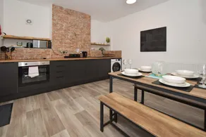 Stay @ Shobnall Rooms & Studios Burton - Image 3