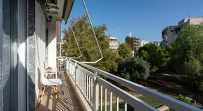 City Chic Apartment with Park View - Image 5