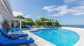Magnificent 5-Bedroom Estate Villa, Sleeps 12 - Image 2
