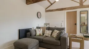 The Old Cart Shed - Image 2