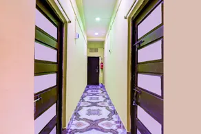 Hotel O Raja Lodge - Image 4