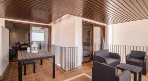 WaterFront Apartment - Image 2