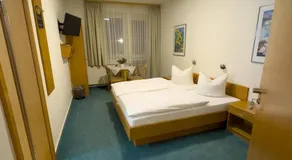 Hotel zum Sportforum - Image 2