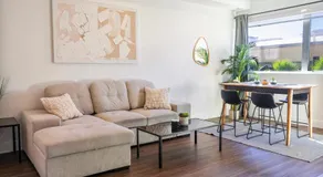 Luxe Corner Penthouse 1BR Condo on Sunset - Image 2