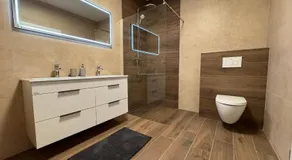 33 Apartments - Image 2