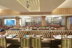 Hotel Princes Palace - Image 2
