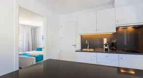 Pinos Playa Suites - Image 2