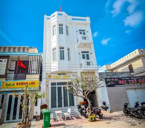 Thu Quy Hotel - Image 1