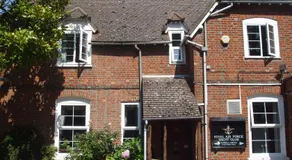 Riverside House - Image 4