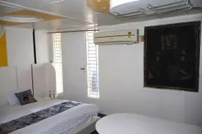 prime suits home stay - Image 4