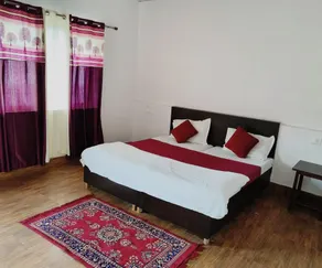 The Green Pine Cottage - Image 2