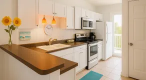 Charming 2 bdr 1 bath home fenced byard N Pensacola Pet Friendly Close to bases - Image 3