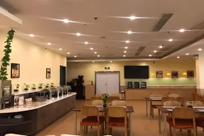 Home Inn Changzhi Bayi Square - Image 4
